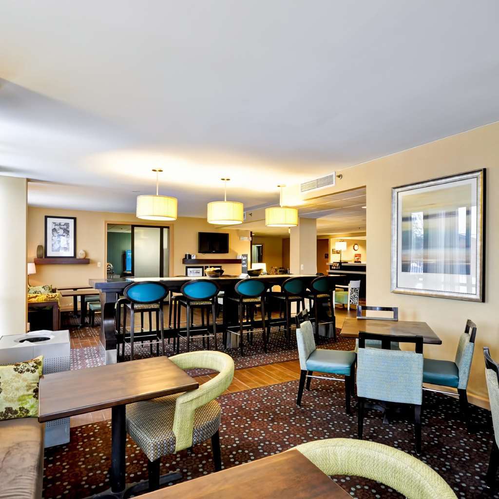 Hotel Hampton Detroit South Troy 4*